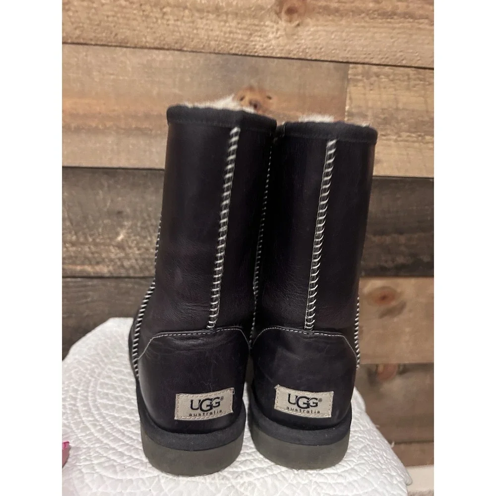 UGG Classic Short Leather Boot Womens Size 9 Black Sherpa Lined 1005372 - Picture 5 of 11